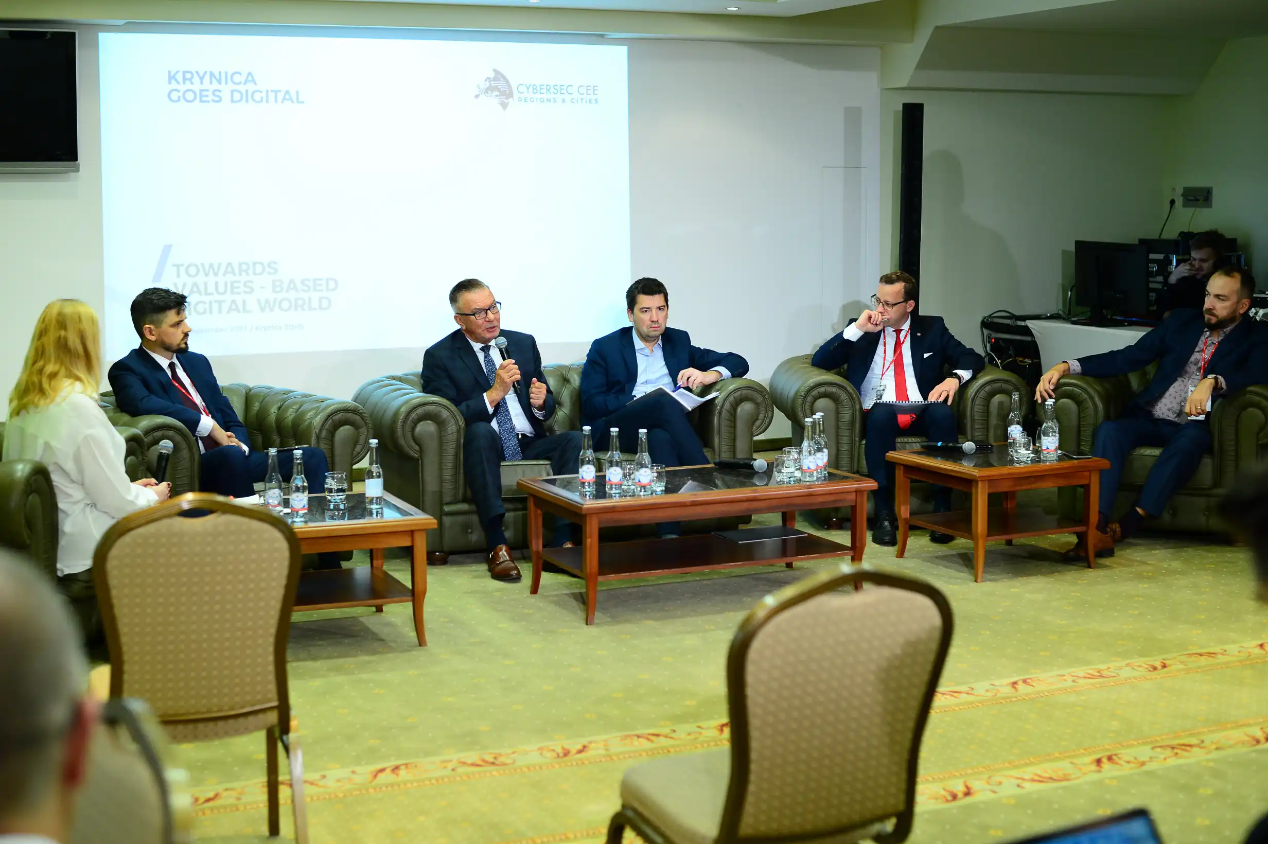Debata „Sprawne sądy a rozwój gospodarczy” na Forum Cybersec w Krynicy