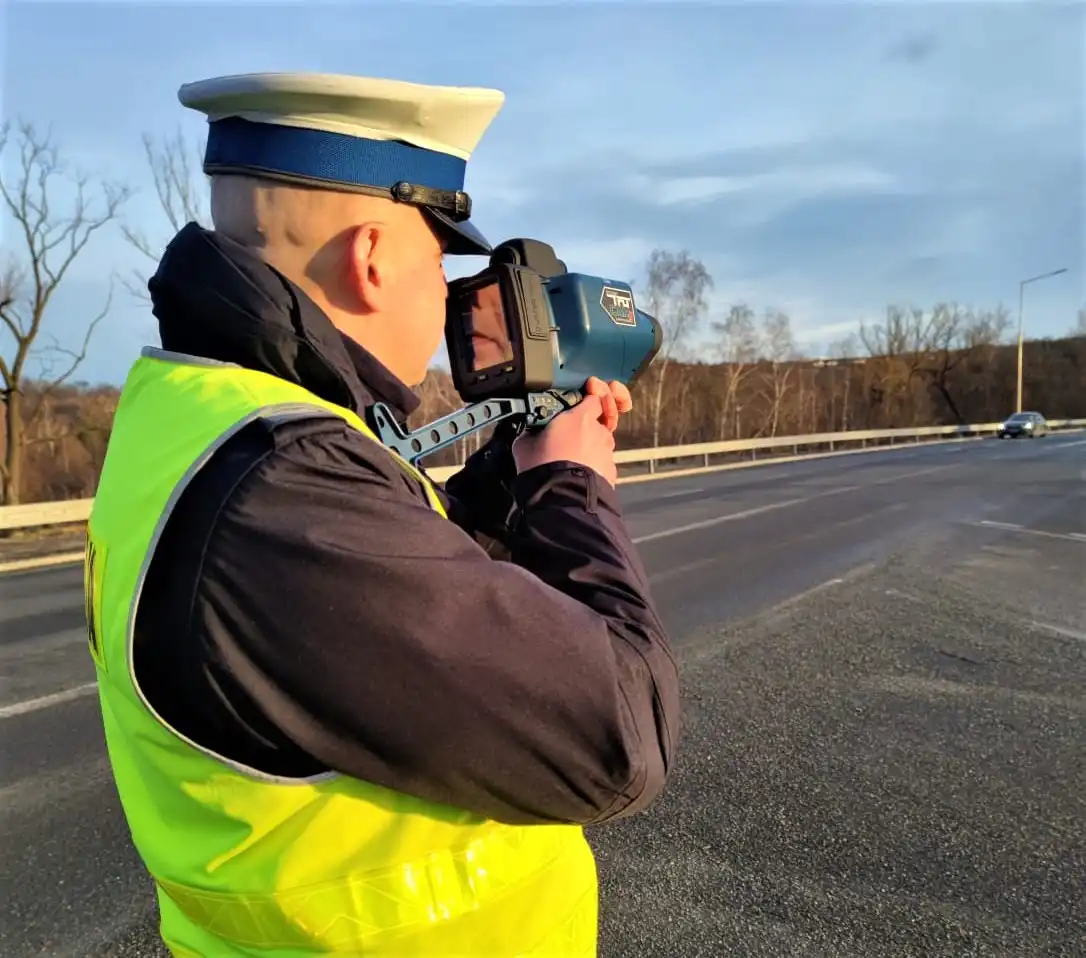 Sądecczyzna. Tragiczny wypadek i 85 zdarzeń drogowych podczas świąteczno-noworocznych działań Policji