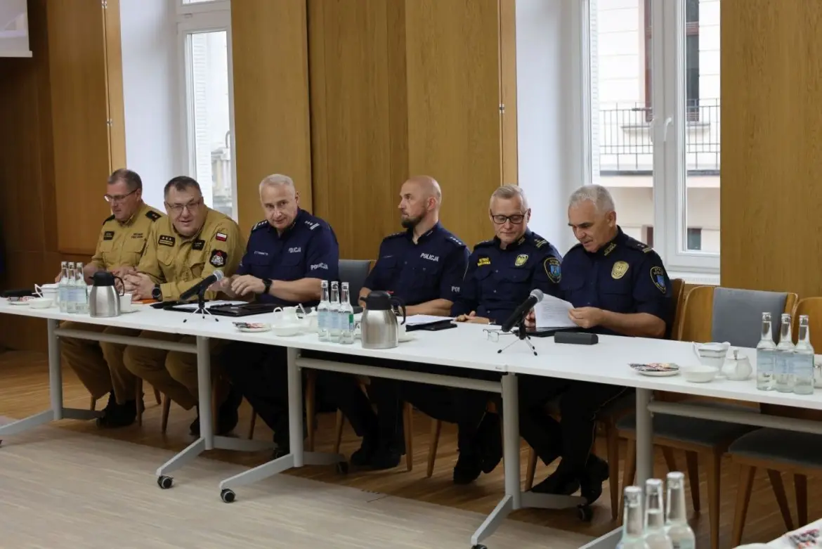 Komisja Bezpieczeństwa obradowała w Nowym Sączu. Poruszono ważne problemy społeczne