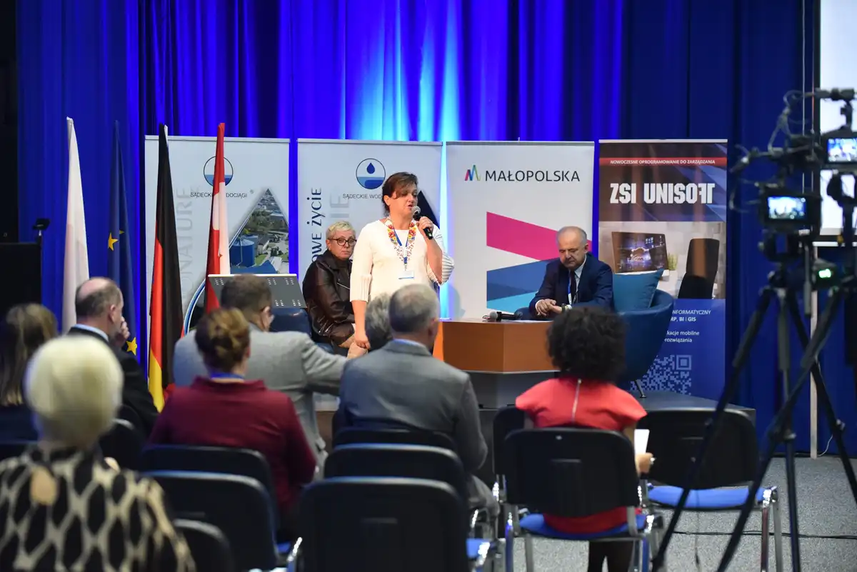 Znani ludzie świata nauki i biznesu na konferencji w Rytrze
