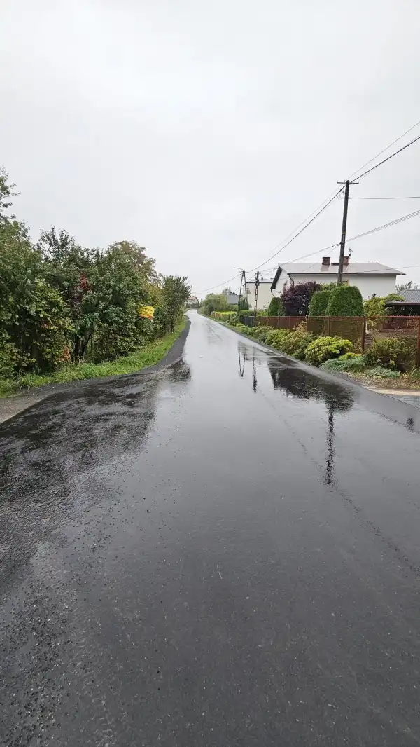 Nowa nawierzchnia w Podegrodziu. Remont drogi Osowie ukończony