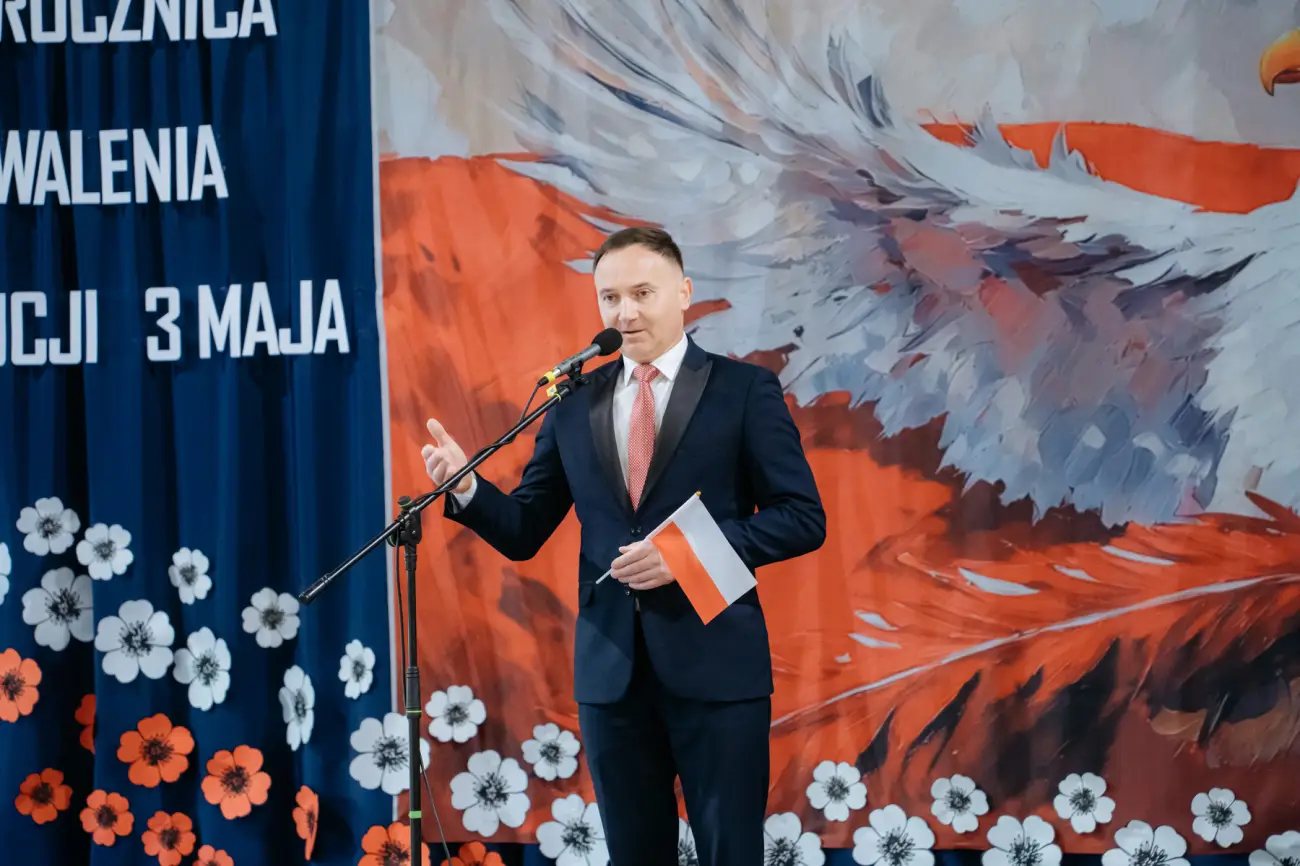 Mieszkańcy tłumnie uczcili 3 Maja. Wyjątkowa uroczystość w Wawrzce