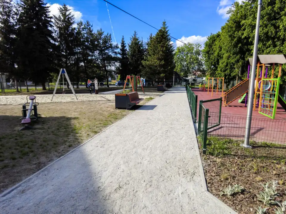 Nowy Sącz: Zielono-niebieska infrastruktura przy SP 15