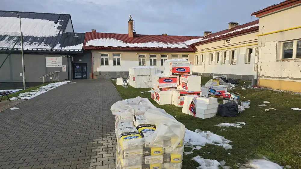 Szkoła w Janczowej zyska nową jakość. Trwa modernizacja budynku