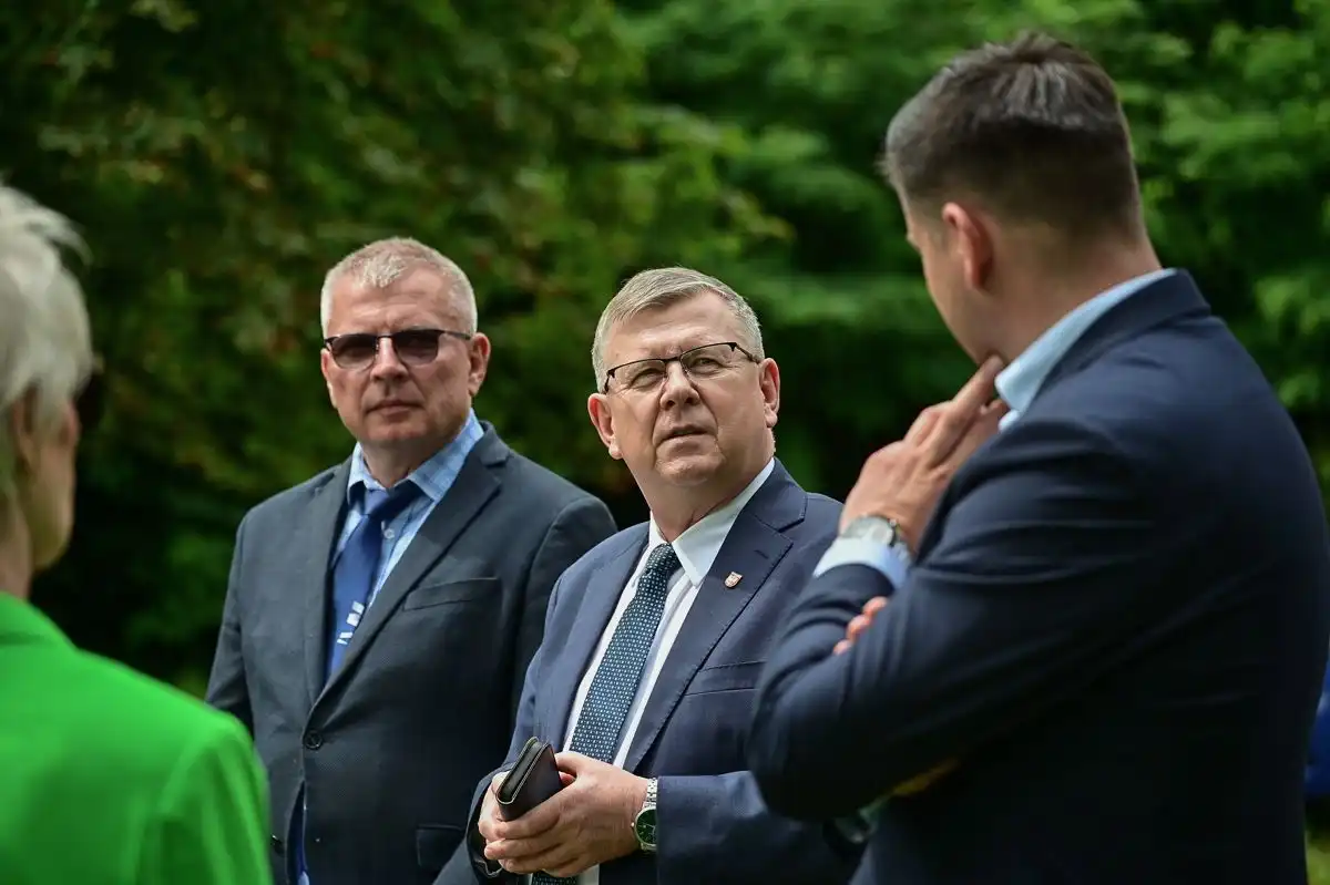 Marszałek Witold Kozłowski z wizytą w Nowym Sączu i Korzennej