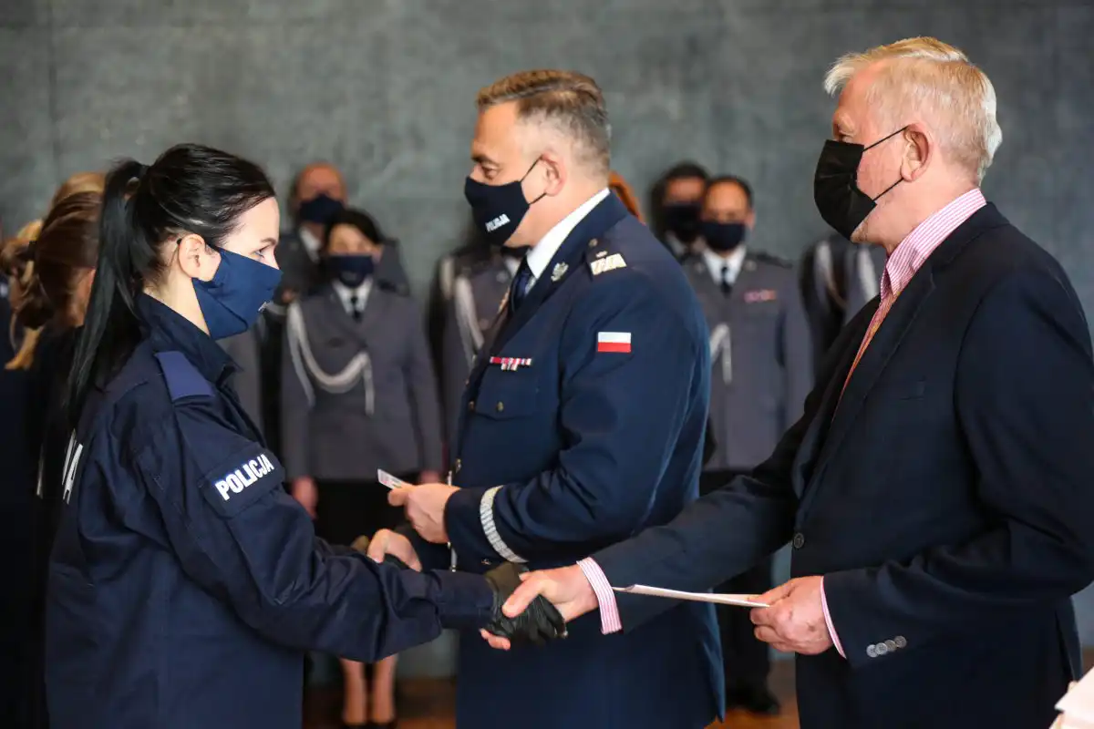 Nowi policjanci w jednostkach małopolskiego garnizonu Policji. Również w Komendzie w Gorlicach oraz Limanowej