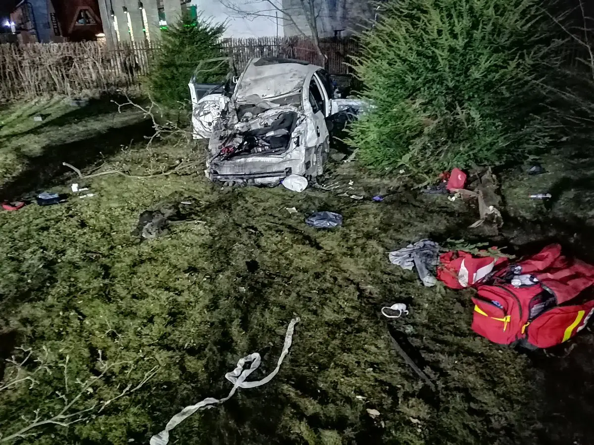Wypadek w Nawojowej. Trzy osoby trafiły do szpitala
