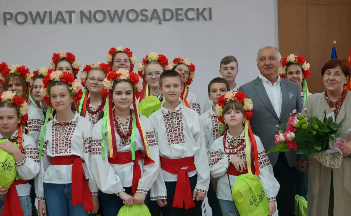 Zespół Chóralny "Gloria" z Żytomierza wystąpił w Starostwie Powiatowym w Nowym Sączu