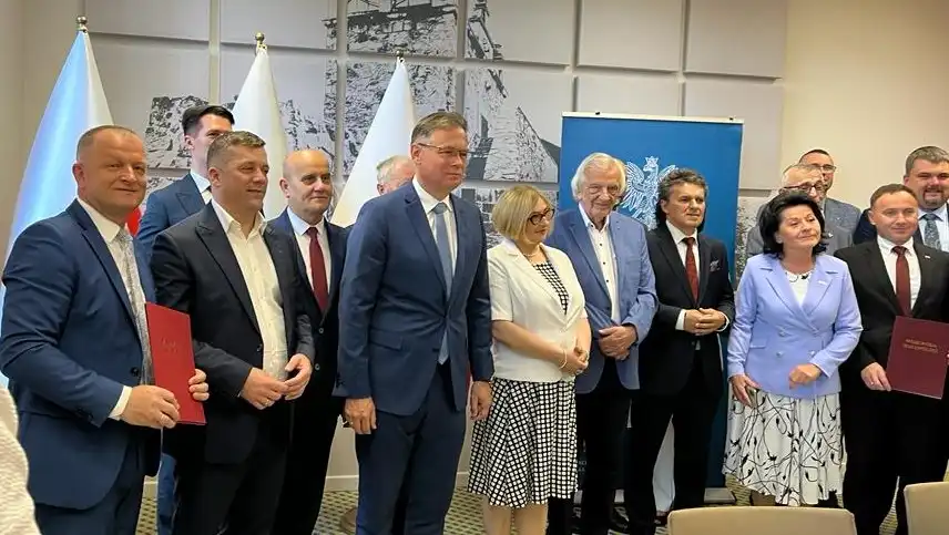 Gmina Podegrodzie z dofinansowaniem z RFRD na modernizację drogi gminnej Łąki Gostwickie w Gostwicy