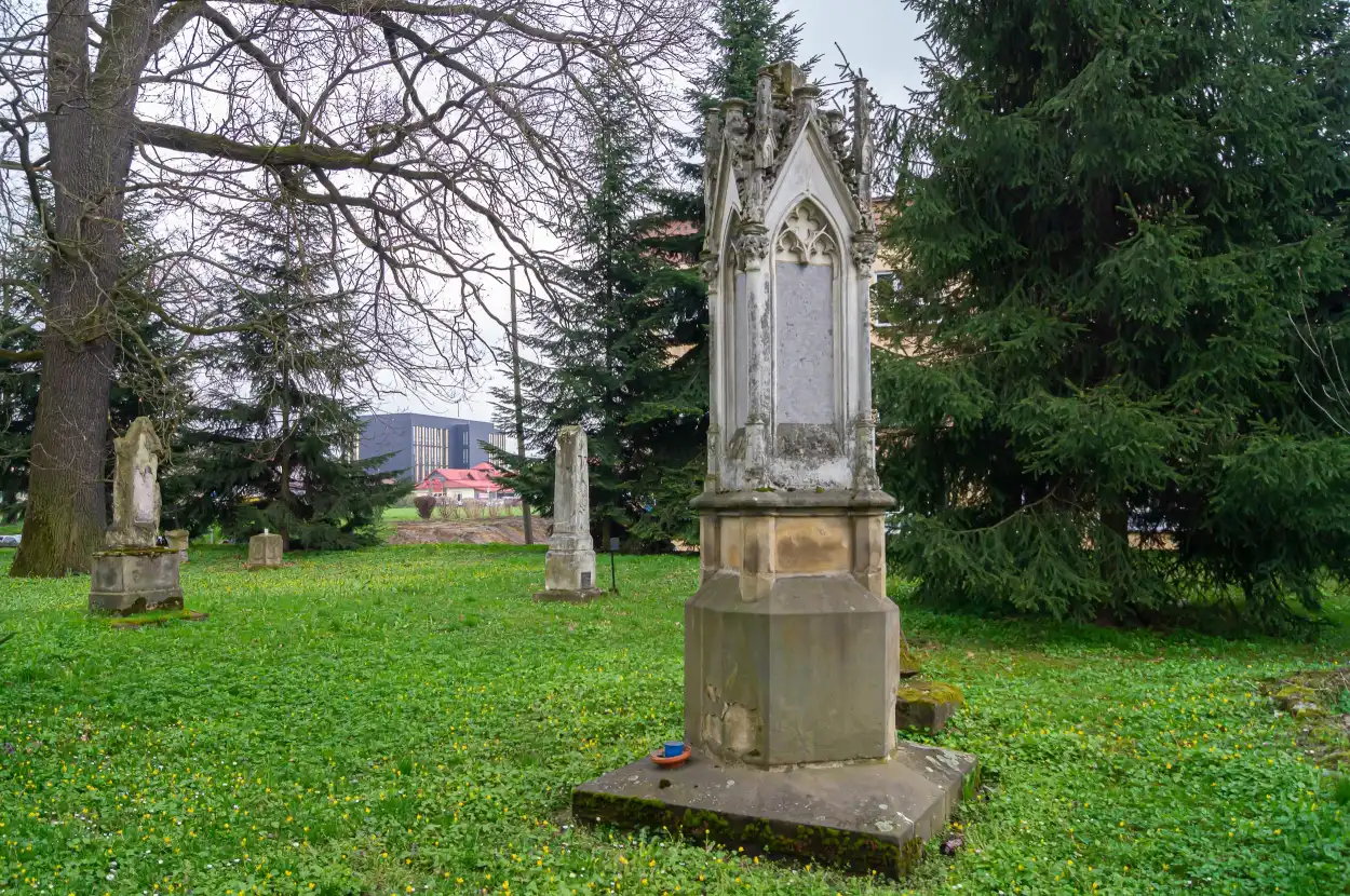 22 kwietnia społeczne sprzątanie Starego Cmentarza