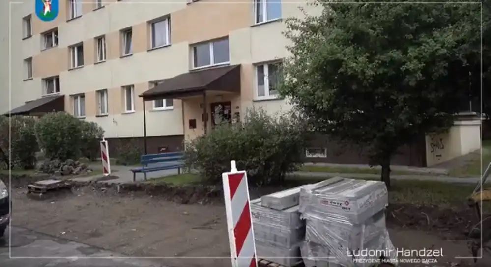 Trwa remont chodnika na ul. Cichej w Nowym Sączu