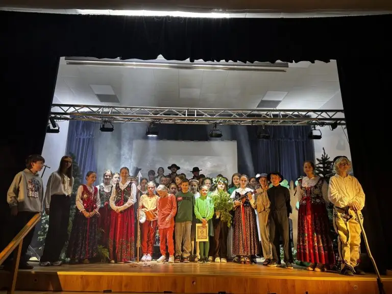 Kultura Zagórzan w rękach młodego pokolenia. Zlot Szkół Orkanowskich w Niedźwiedziu
