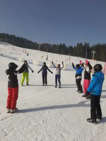 Studenci Instytutu Kultury Fizycznej odbywają zajęcia praktyczne na obozie sportowym