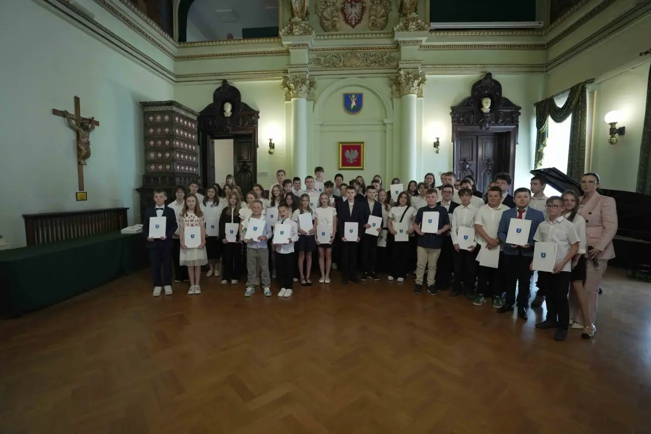 Ponad 100 uczniów z Nowego Sącza z prestiżowymi nagrodami. To najlepsi młodzi naukowcy w mieście