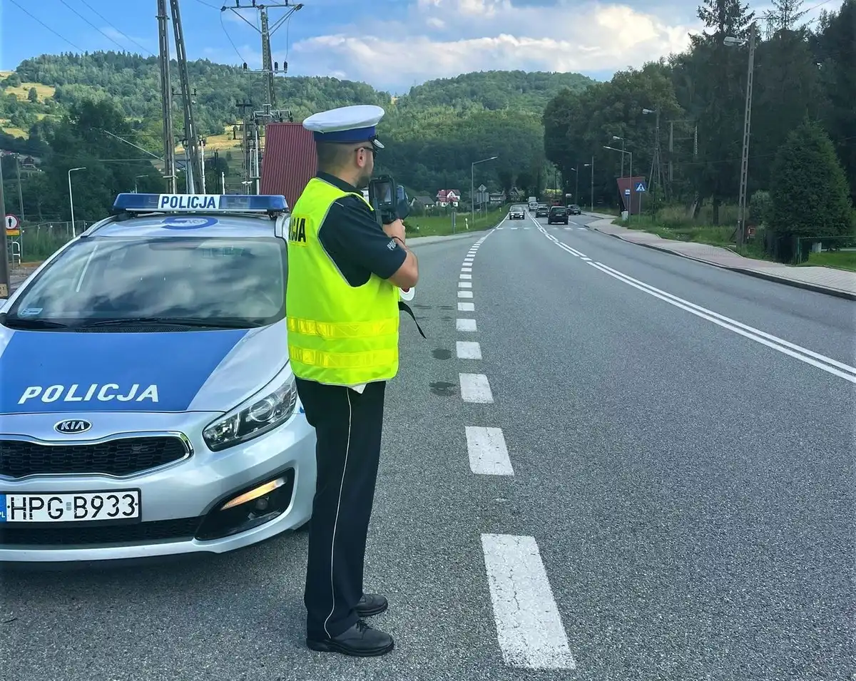 Bezpieczna Majówka 2025. O czym warto pamiętać przed wyjazdem?