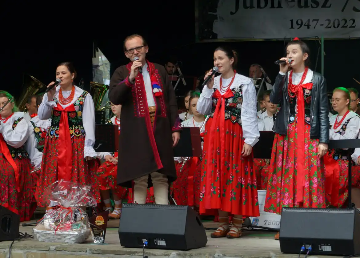 Muzycy Orkiestry Dętej z Łącka uhonorowani przez starostę nowosądeckiego