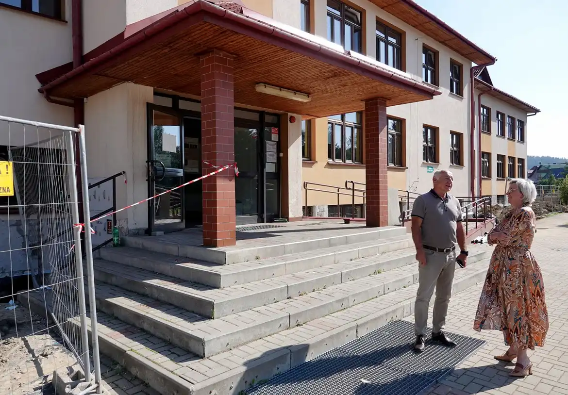 W ZSP w Krynicy-Zdroju trwa termomodernizacja. Jej koszt to ponad 5 milionów złotych