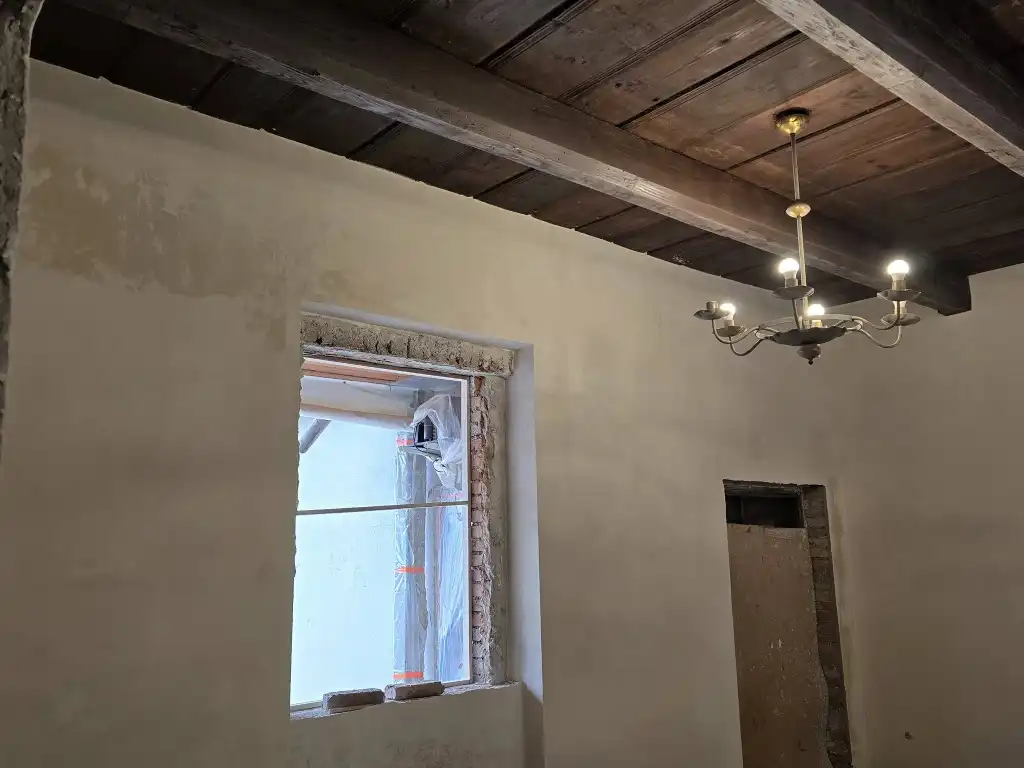 Historyczny Dwór w Świdniku zyskuje nowe życie. Trwa remont zabytku z 1752 roku