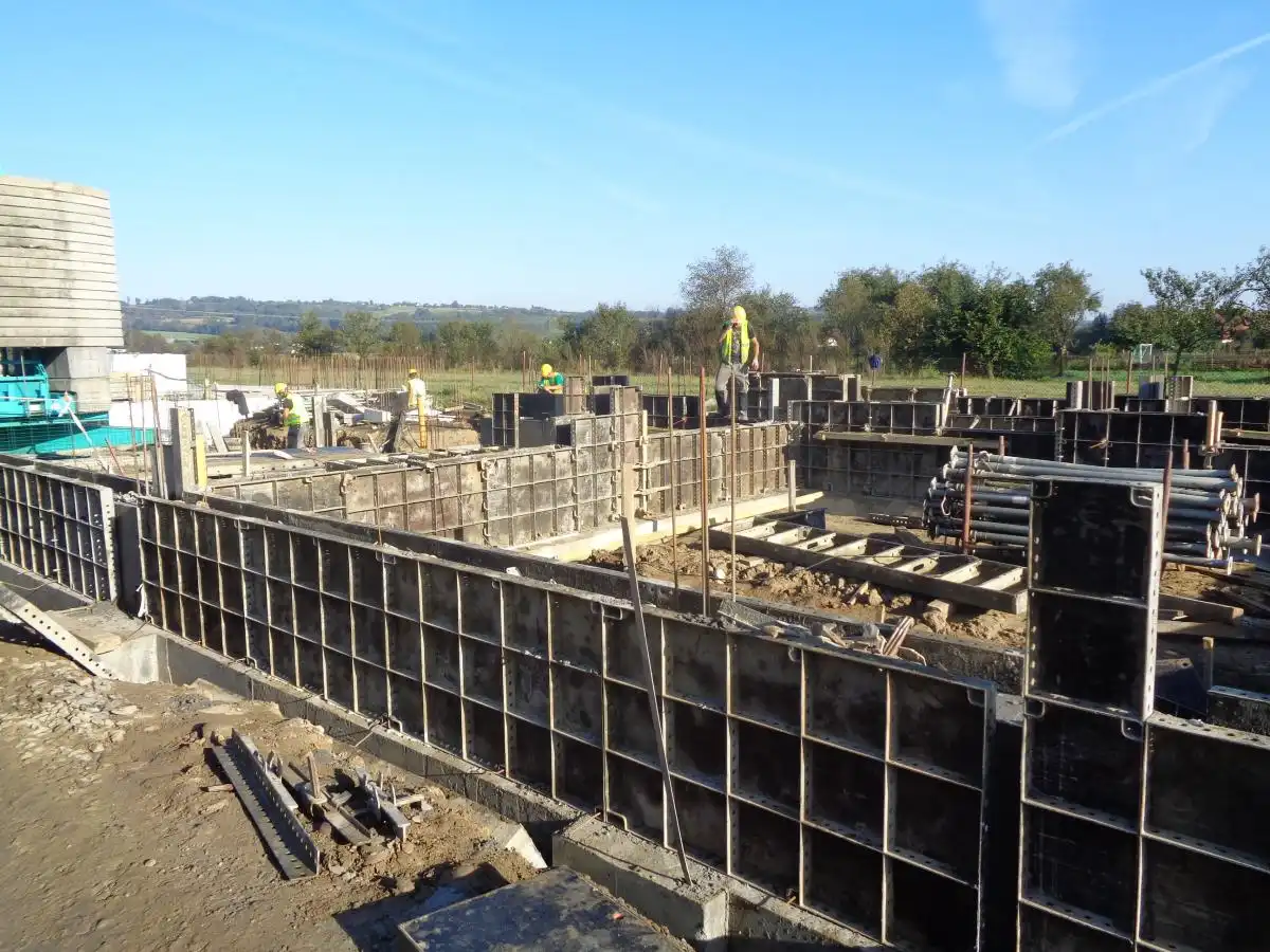 Trwają prace nad rozbudową Szkoły Podstawowej w Stadłach