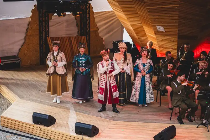 Wiwat Maj! Koncert na 234. rocznicę Konstytucji 3 Maja otworzył sezon w Krynicy-Zdroju