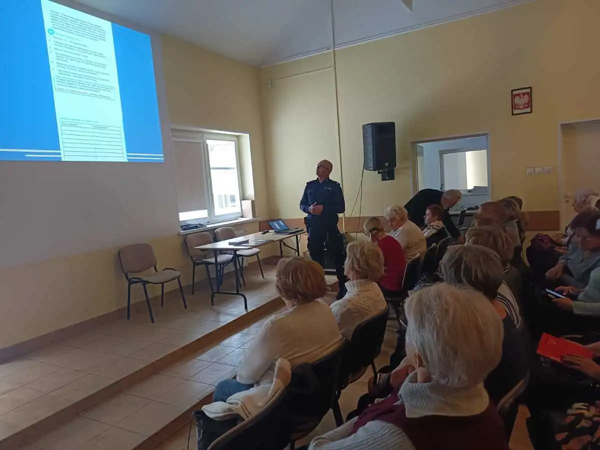 Bezpieczny Senior. Gorliccy policjanci edukują starsze pokolenie