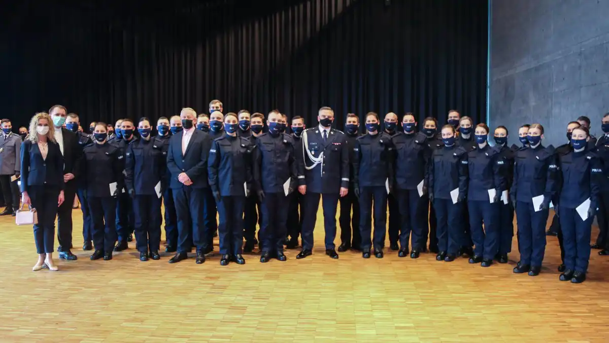 Nowi policjanci w jednostkach małopolskiego garnizonu Policji. Również w Komendzie w Gorlicach oraz Limanowej