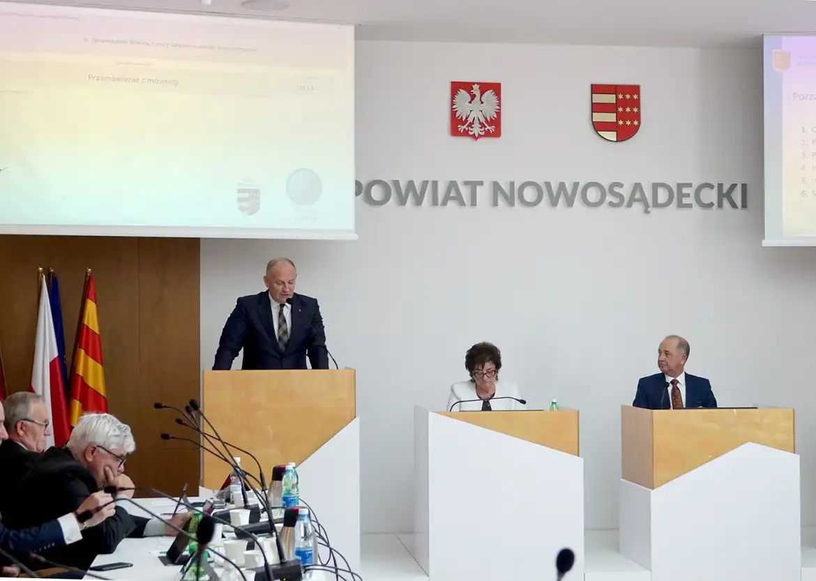 Radni dyskutowali o torze saneczkowym i budowie obiektu dla Powiatowego Urzędu Pracy