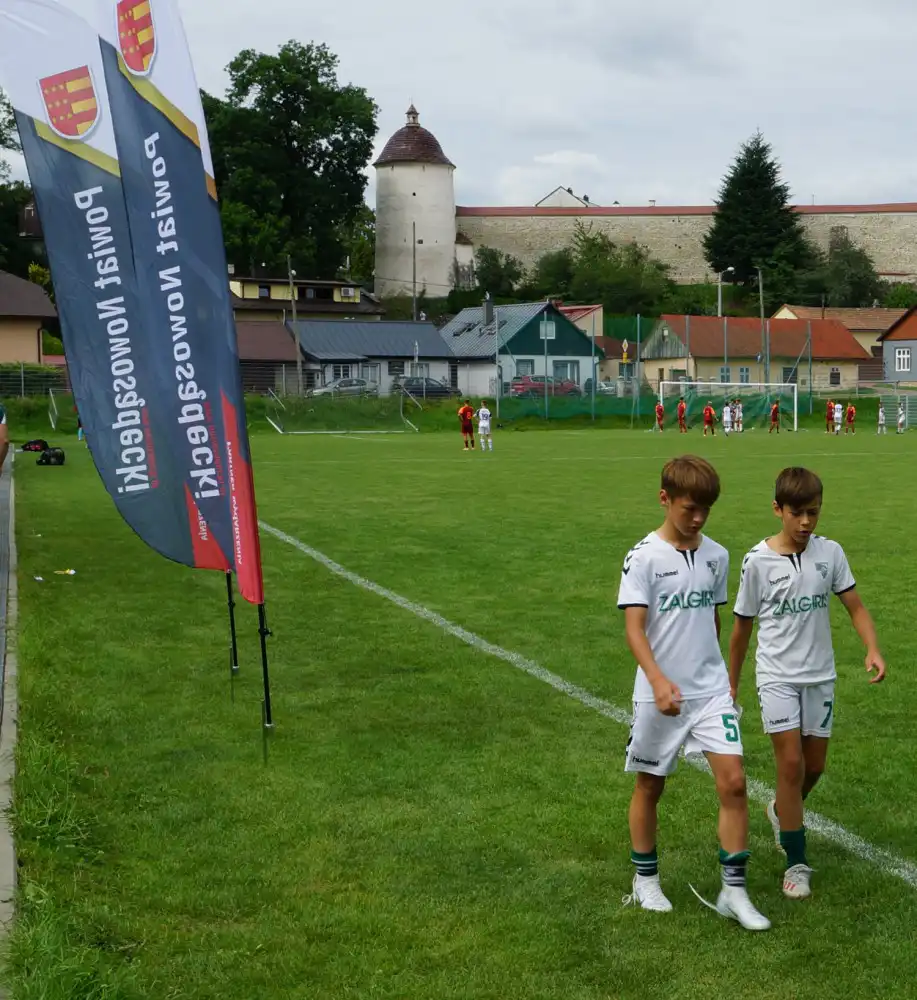 Reprezentacja Słowacji z pucharem starosty nowosądeckiego