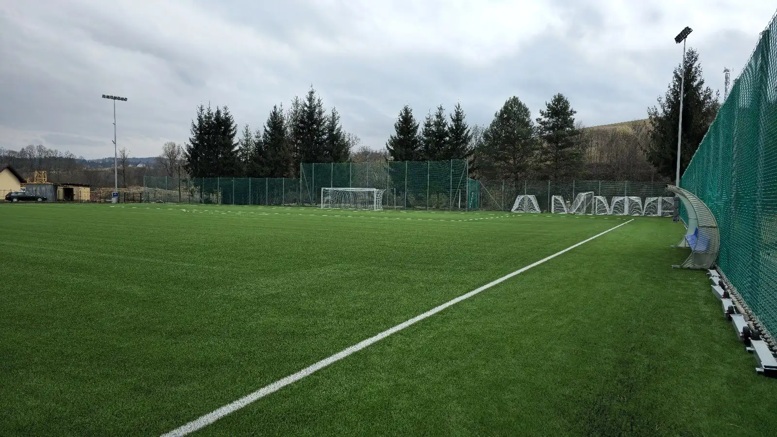 Nowoczesny stadion w Korzennej gotowy. Zobacz, co się zmieniło