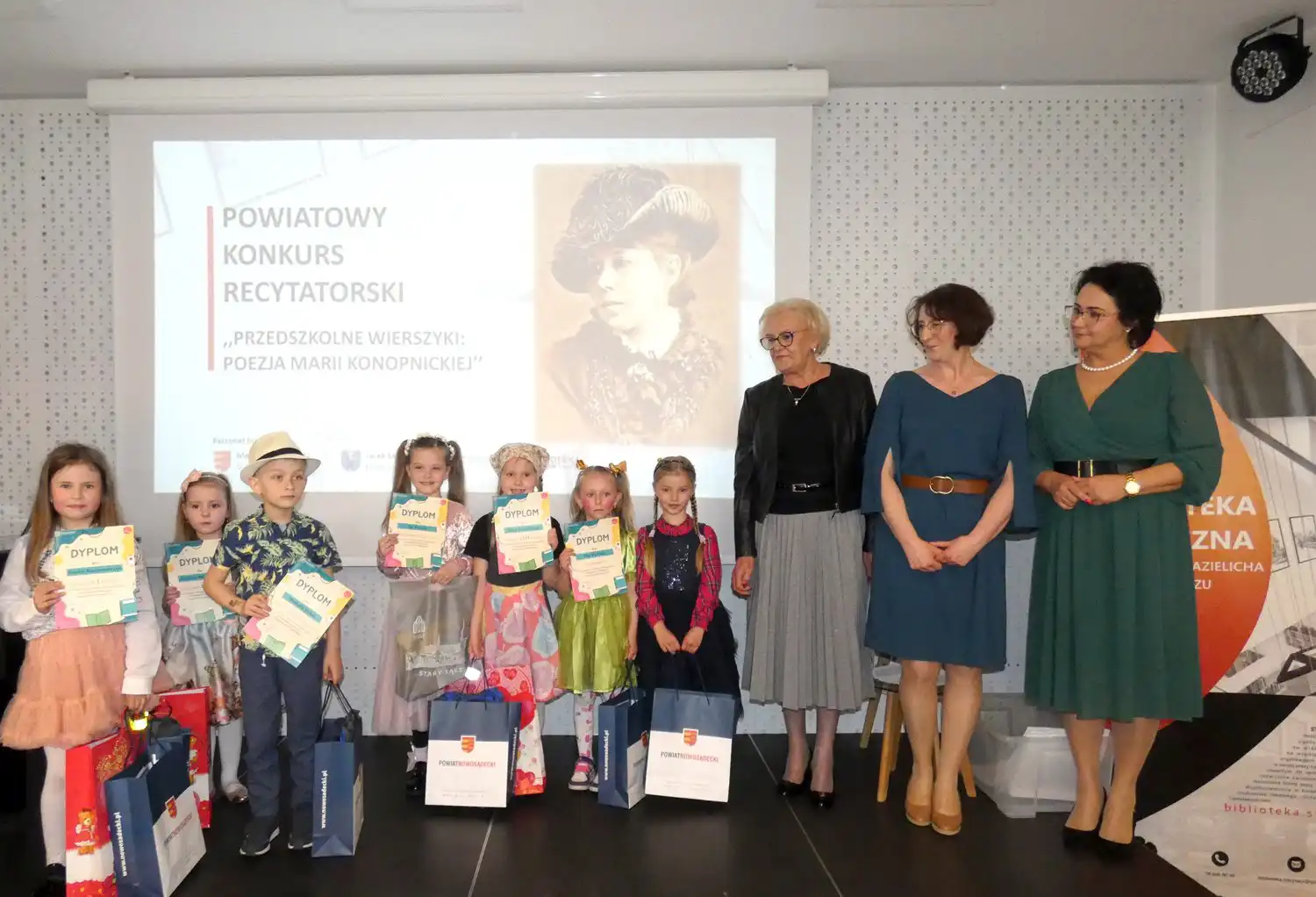 Przedszkolne wierszyki w powiatowej bibliotece w Starym Sączu