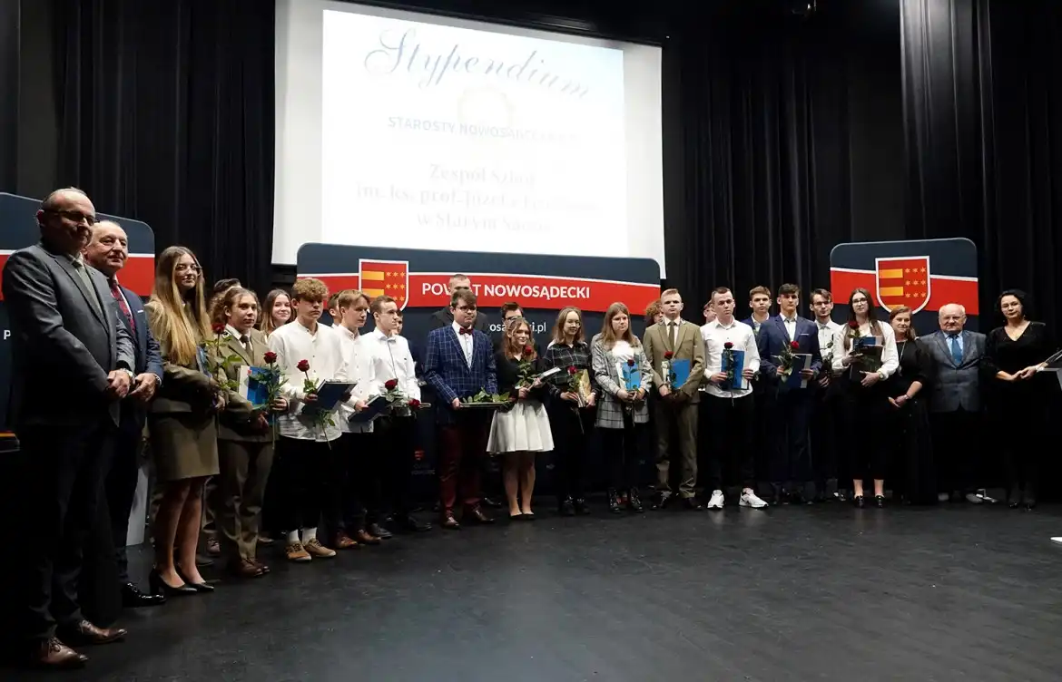 125 tysięcy złotych dla zdolnych uczniów ze szkół prowadzonych przez powiat nowosądecki