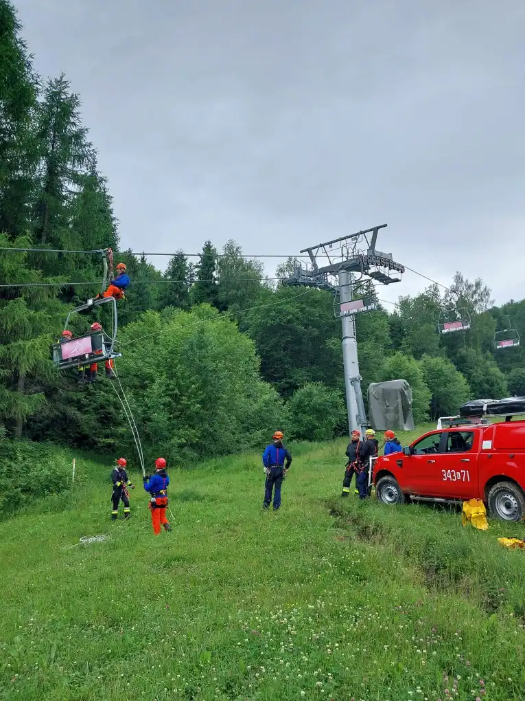 Krynica-Zdrój: strażacy ćwiczyli na wysokości