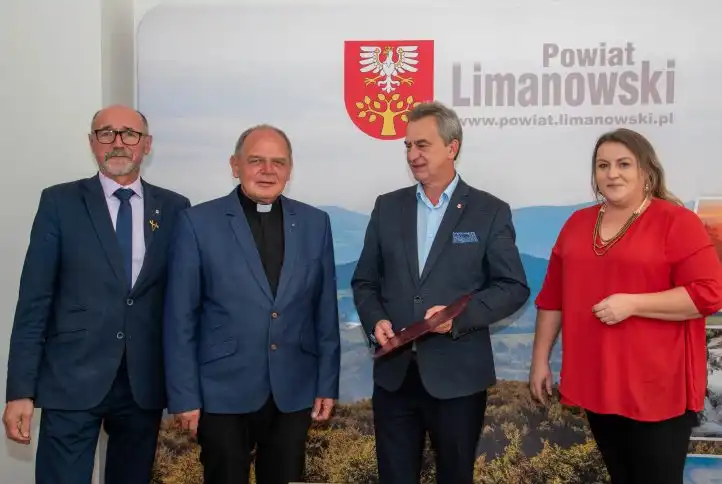 Kościół pw. Wszystkich Świętych z nowym wsparciem na konserwację Drogi Krzyżowej