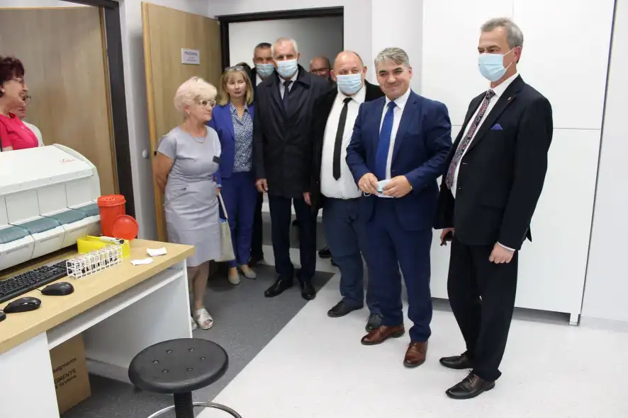 Szpital w Limanowej ma nowy ambulans