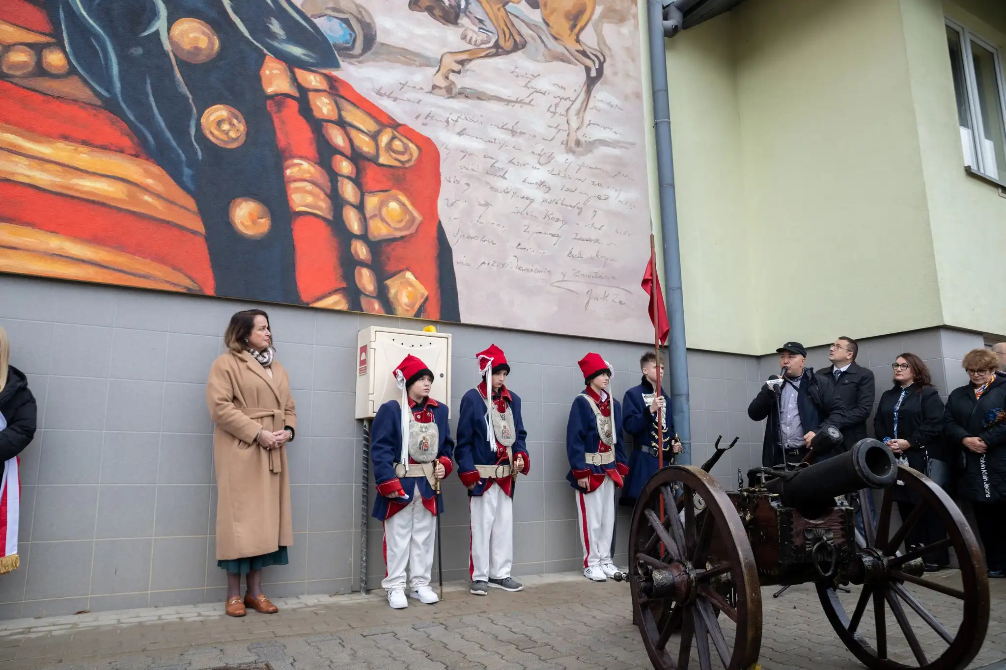 Konfederacja Barska na muralach. Szkoły w Muszynce i Tyliczu z nowymi dziełami