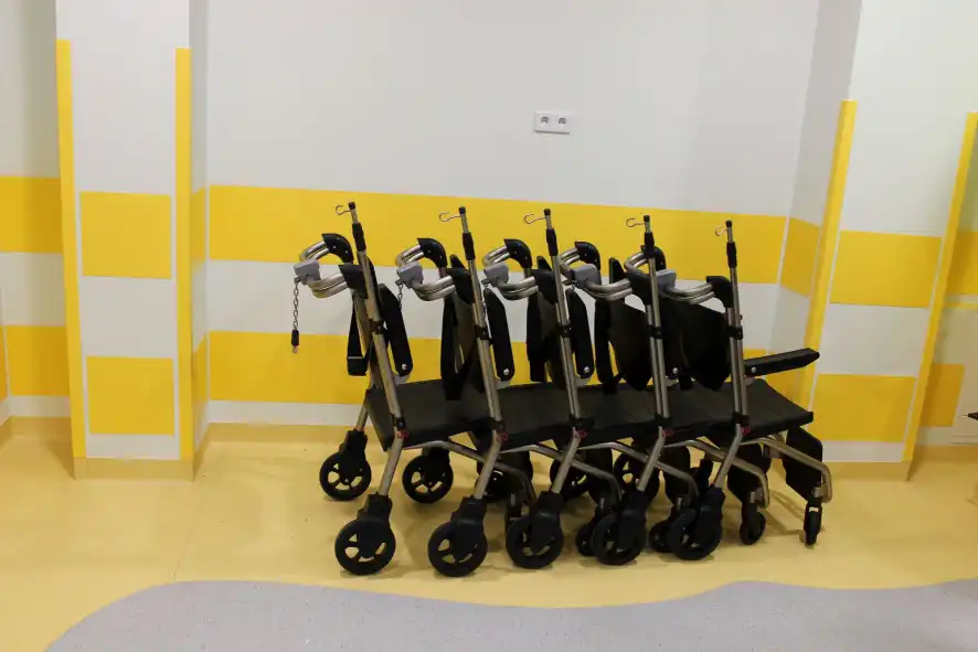 Szpital w Limanowej ma nowy ambulans