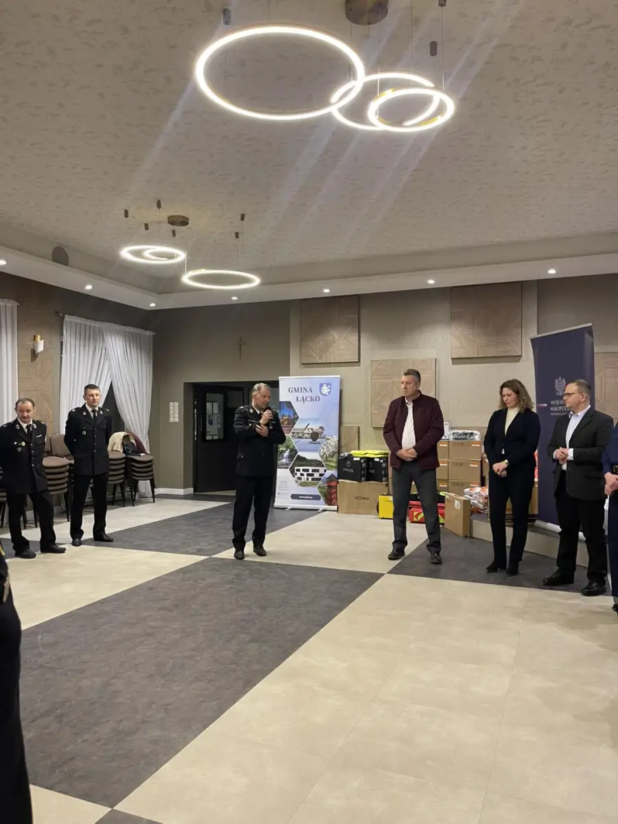 Nowoczesna łączność i zaplecze techniczne. Duże wsparcie dla OSP w gminie Łącko
