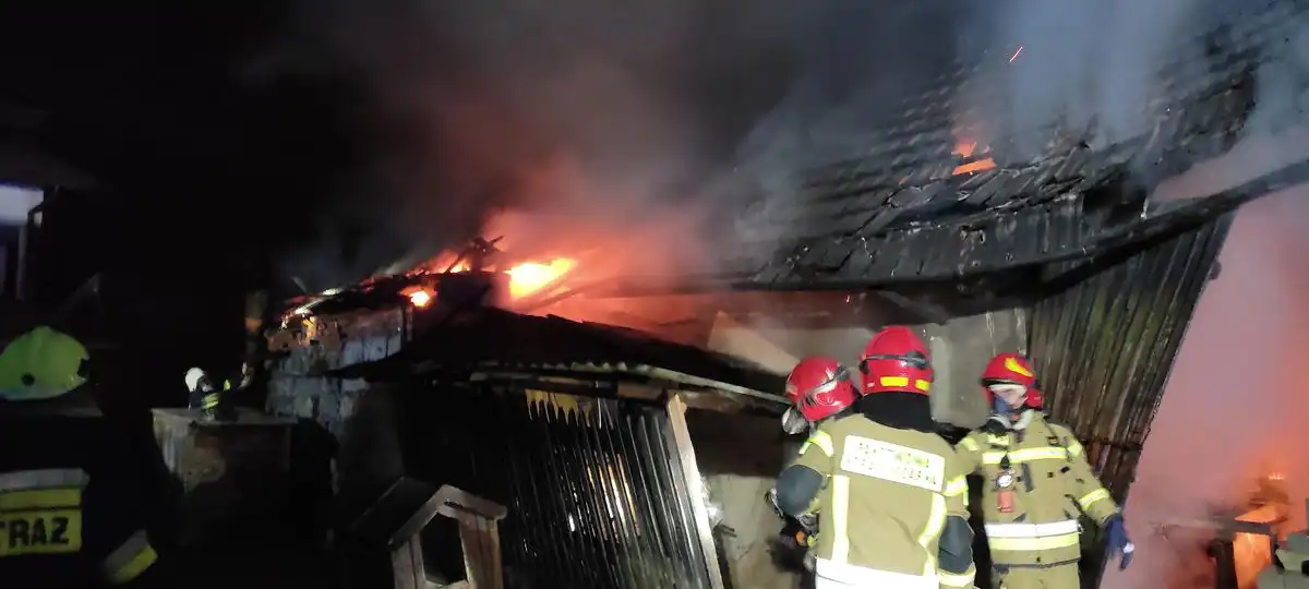 Pożar w Moszczenicy Niżnej. Spłonął budynek gospodarczy