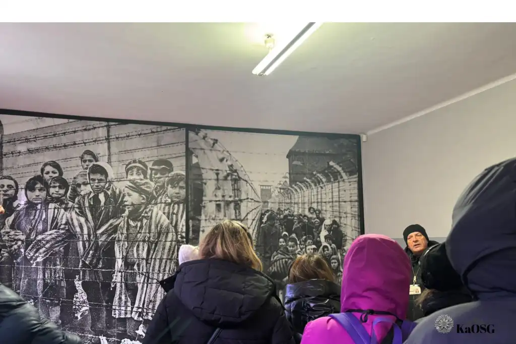 „Żywa lekcja historii” dla pracowników i funkcjonariuszy KaOSG
