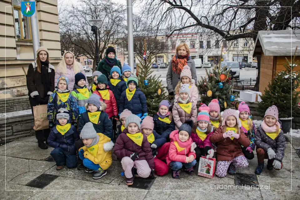Na płycie nowosądeckiego rynku zrobiło się świątecznie