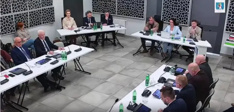 Trzy terminy i żadnej sesji. W tle inwestycja za 6,4 mln zł i milionowa dotacja