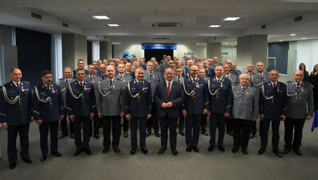 Nowy Sącz z medalami. 4 funkcjonariuszy uhonorowanych za służbę