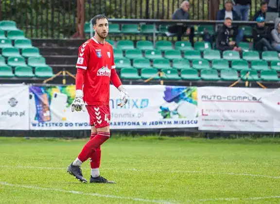 24-letni bramkarz odchodzi z Sandecji