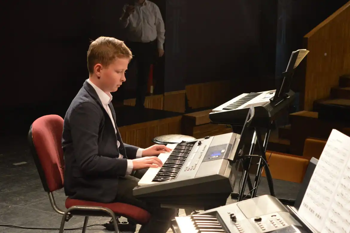 Stary Sącz: XX Powiatowy Konkurs Młodych Muzyków grających na Keyboardzie
