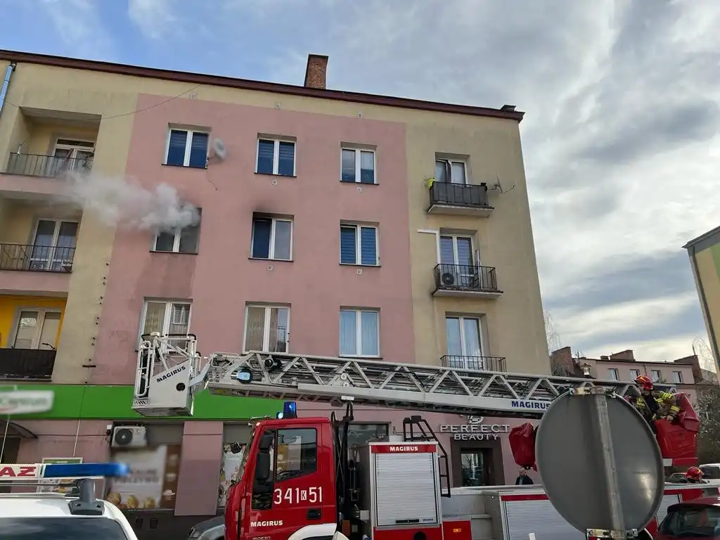 Nowy Sącz: Pożar mieszkania na ul. Żółkiewskiego. Jedna osoba poszkodowana