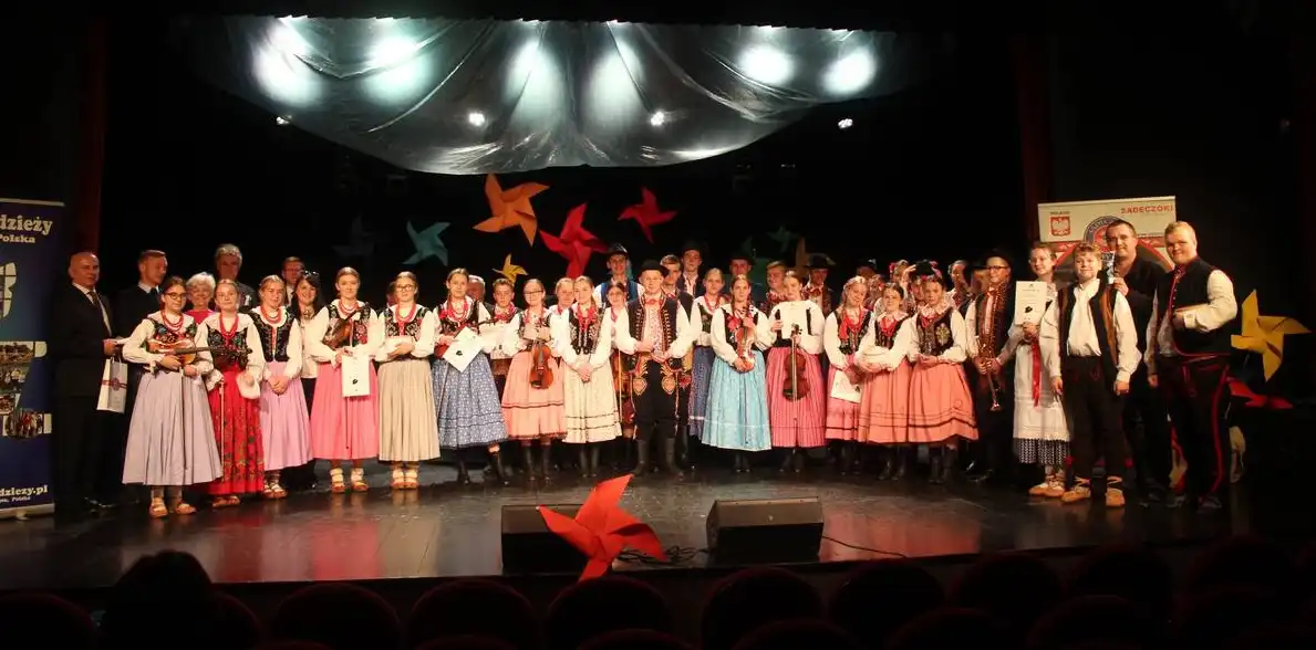 Przegląd Młodzieżowych Kapel Ludowych „Zagraj mi muzycko” na scenie MOK