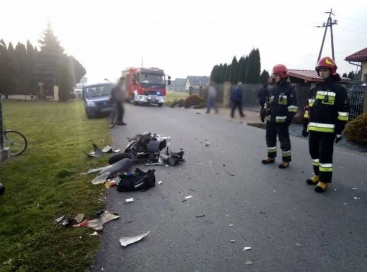 Zderzenie samochodu osobowego i motocykla w Świniarsku