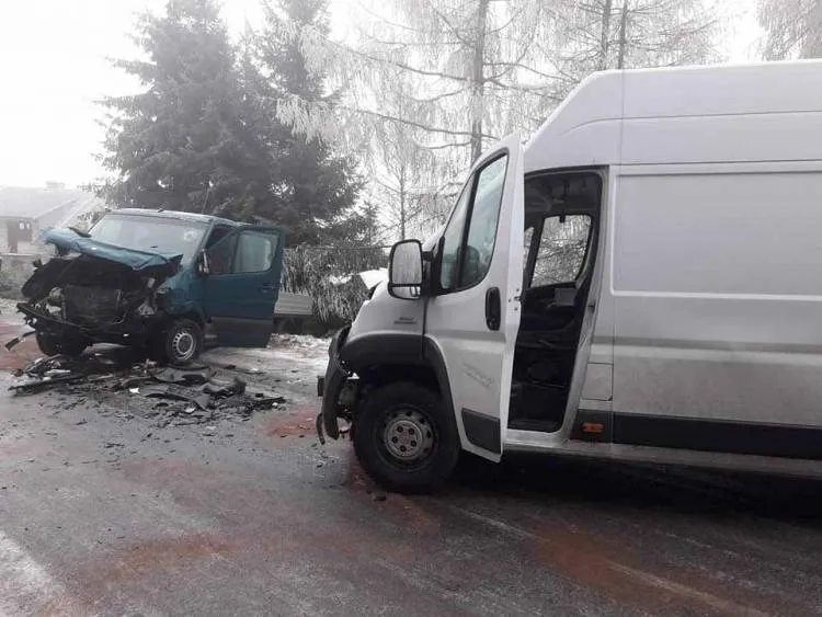 Ledwo posypało, a już kraksa