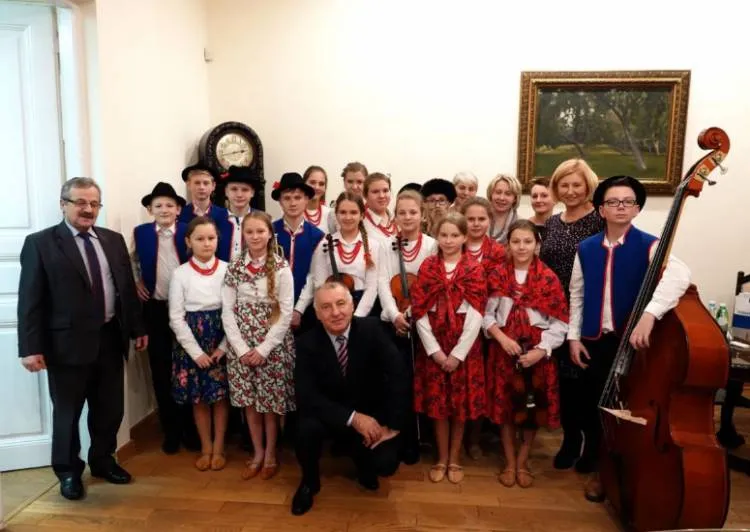 Przedświąteczne kolędowanie w Starostwie