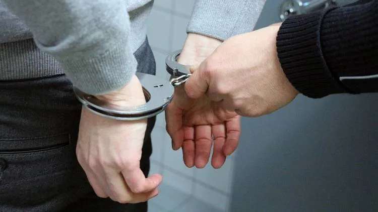 Wyłudzał na rzekomy pogrzeb dziecka. Dawid Sz. skazany za kradzież i oszustwa